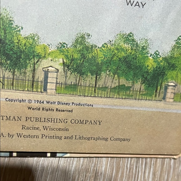 Vintage Walt Disneys Mary Poppins - Hardcover with Illustrated Cover - Picture 10 of 11